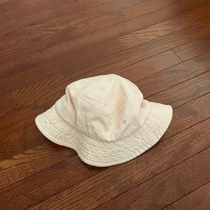 Light pink bucket hat